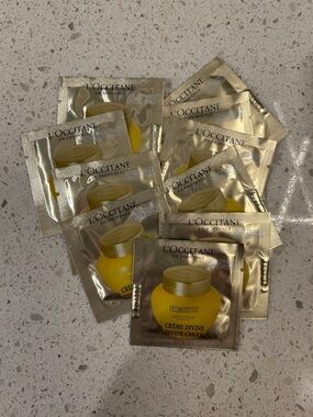 L'OCCITANE Crème Divine Sample Sachets x10
